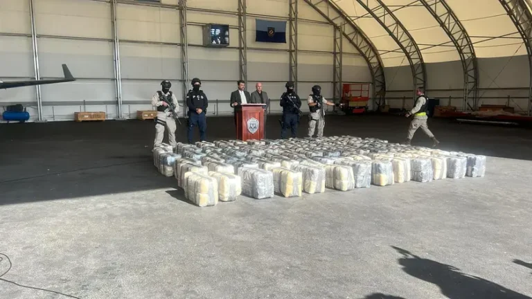 Operativo Exitoso: Decomisan 1.3 Toneladas de Marihuana en Boca Chica, Osa