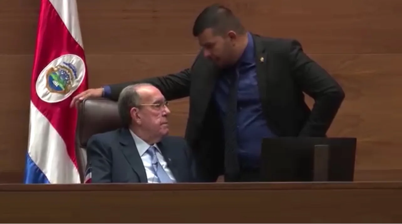 Solicitan a Rodrigo Arias definir referéndum sobre la Ley Jaguar