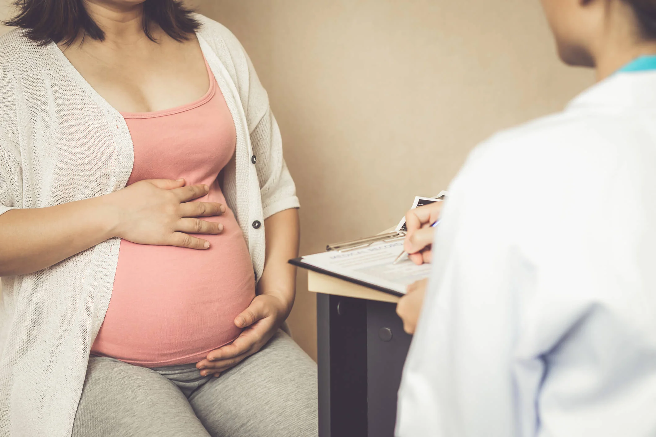La adopción prenatal podría ser una realidad en Costa Rica