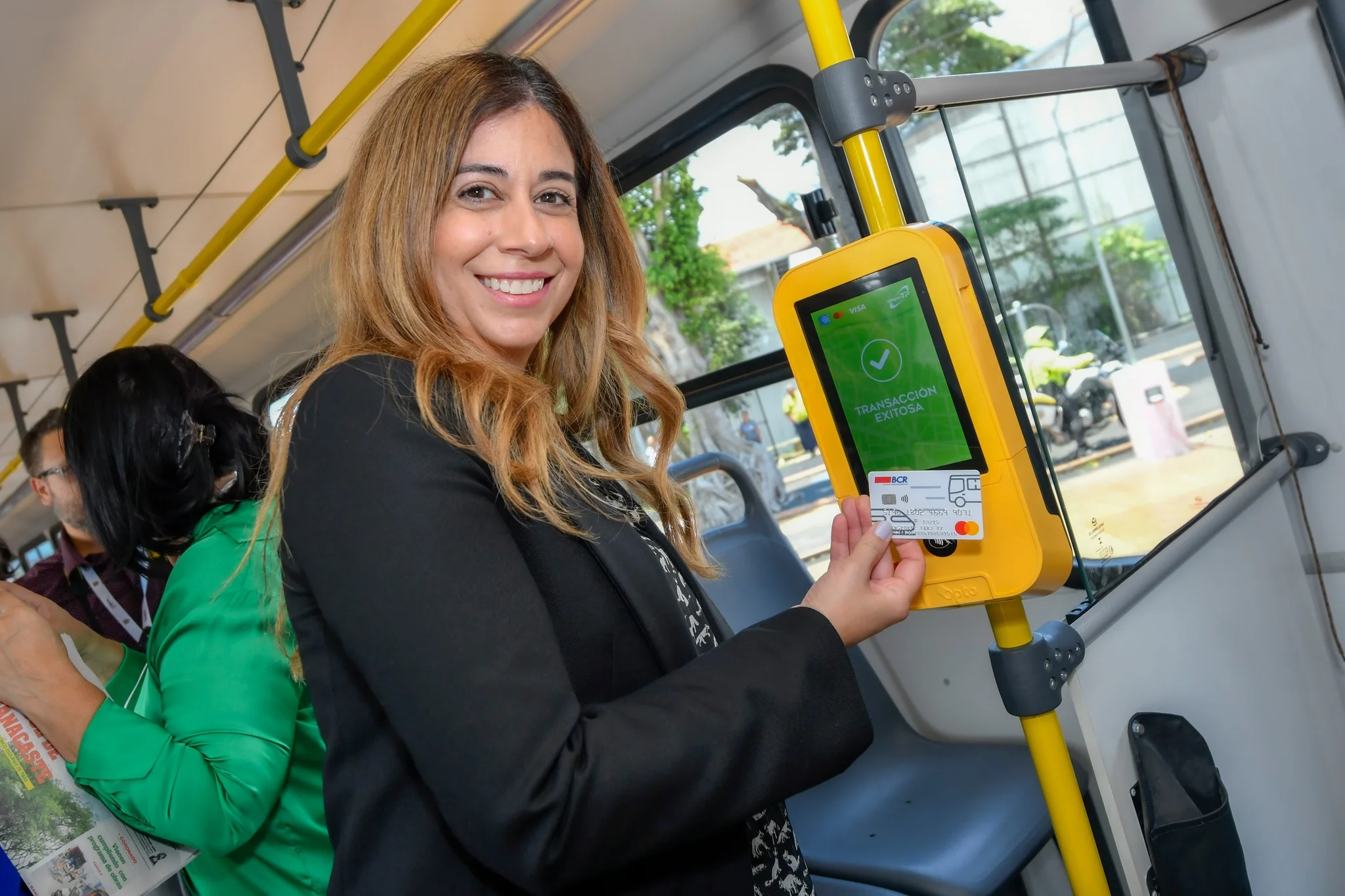 MOPT Planea Implementar Pago Electrónico en 3000 Buses