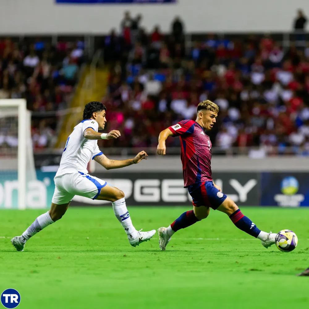 Costa Rica golea a Nicaragua y mantiene su sueño mundialista