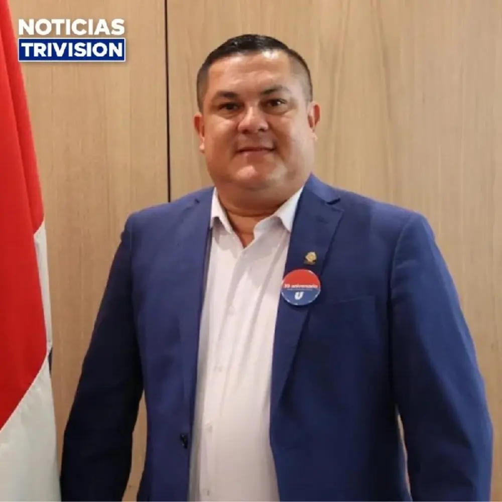 Carlos Andrés Robles renuncia al PUSC