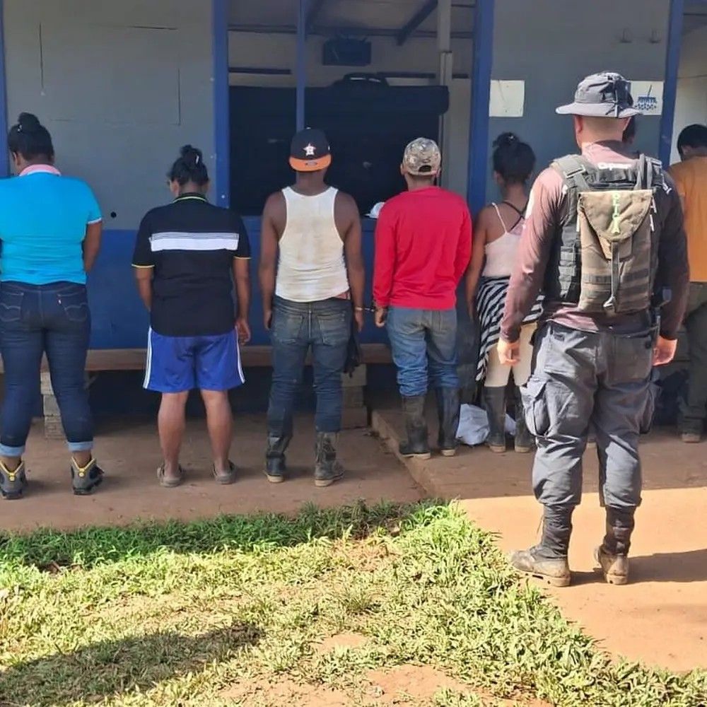 Destruyen campamento minero en Crucitas y detienen a 10 personas