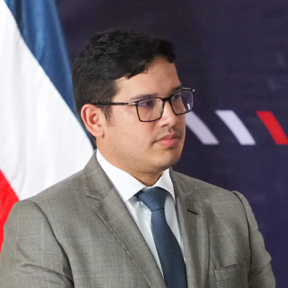 Renuncia el ministro de Agricultura por nombramiento en otra institución