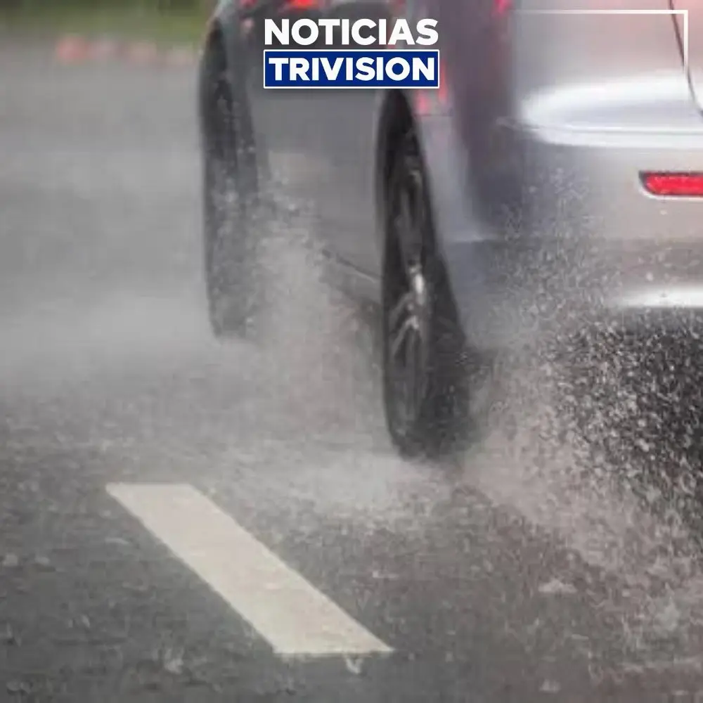 Lluvias regresan y ponen en alerta a conductores: más despacio, más visibles y más atentos