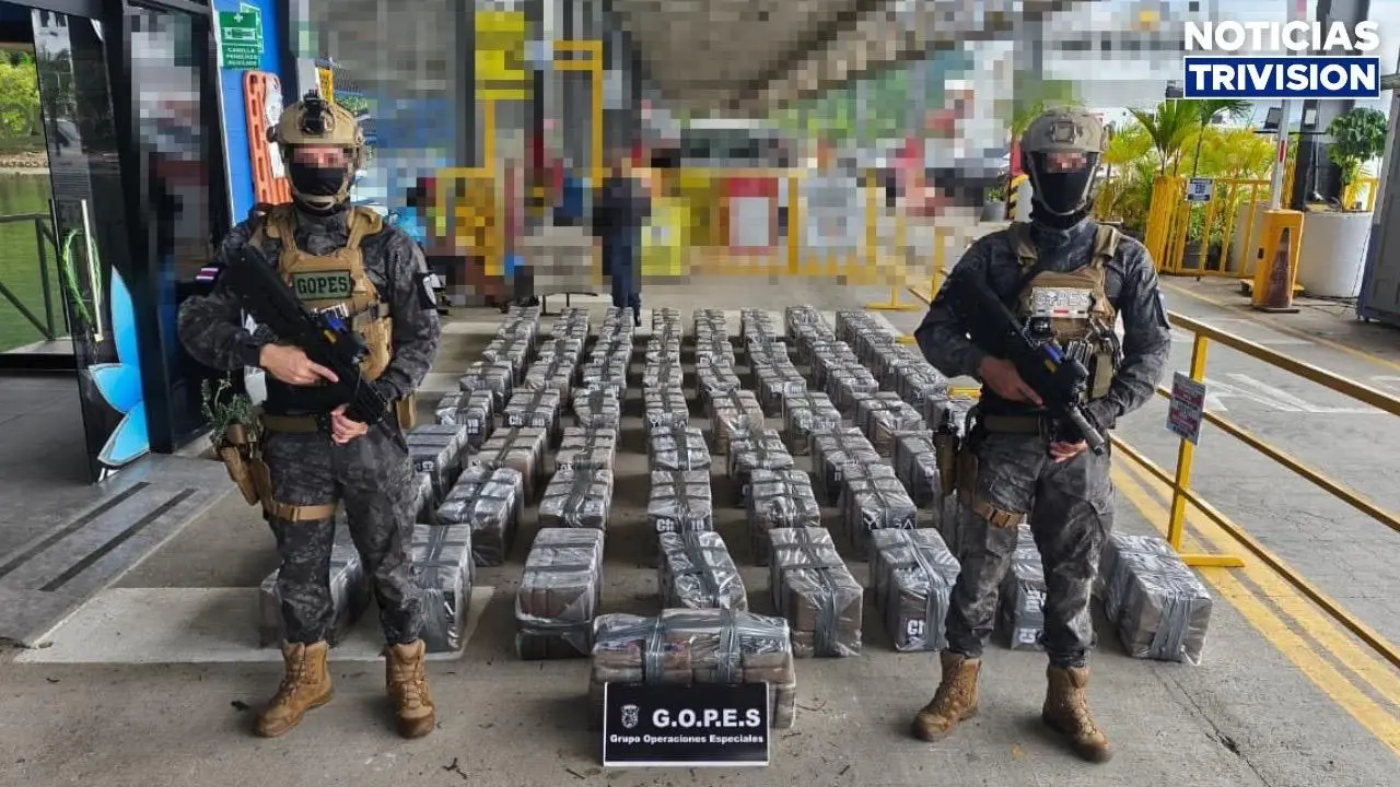 Interceptan embarcación con más de una tonelada de cocaína frente a Golfito