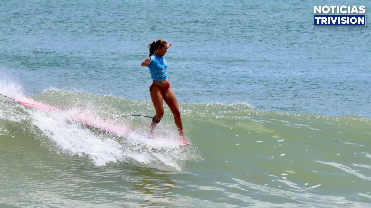 Lía Díaz acelera hacia la élite mundial del longboard en el Tour de la WSL