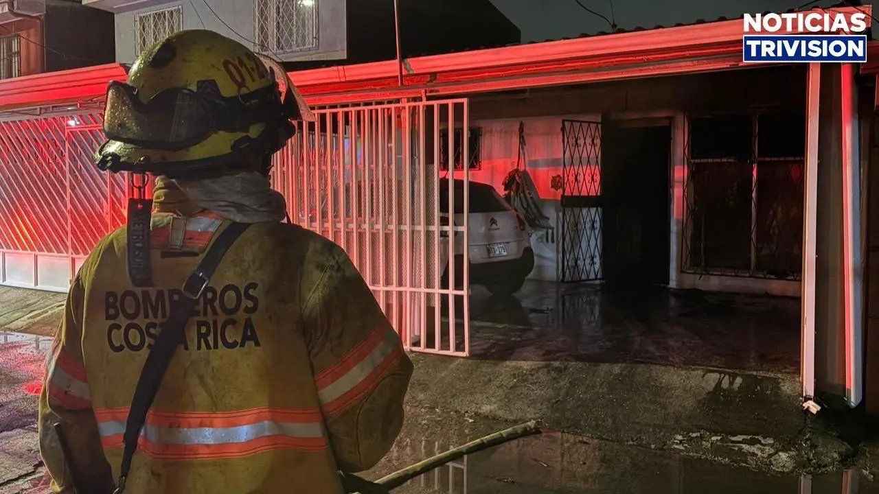 Tragedia en Curridabat: Dos adultos mayores mueren en incendio de vivienda