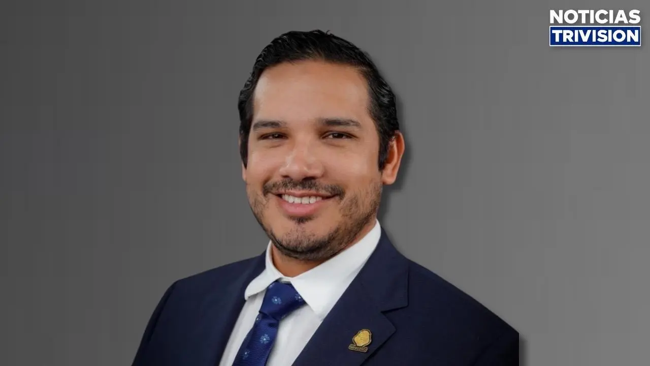 Víctor Carvajal renuncia al Sistema de Banca para el Desarrollo