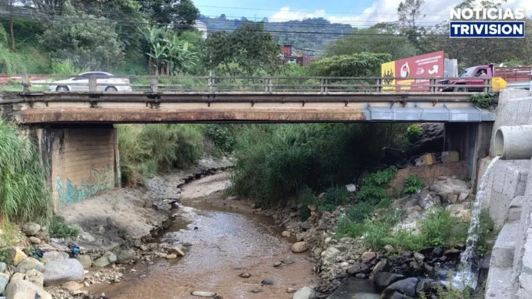 Inician obras del nuevo puente sobre el río Cañas en Aserrí
