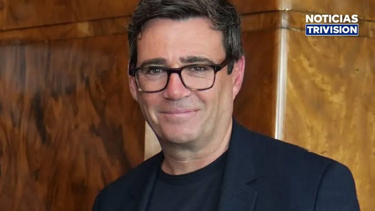 Andy Burnham asume como primer ministro del Reino Unido tras la salida de Keir Starmer