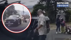 Iba con mi hija y se nos tiró encima a pegarme: motociclista relata agresión en Tibás