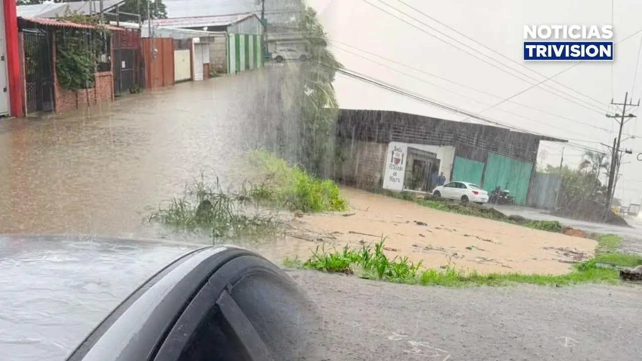 Inundaciones afectaron a varias comunidades de Limón