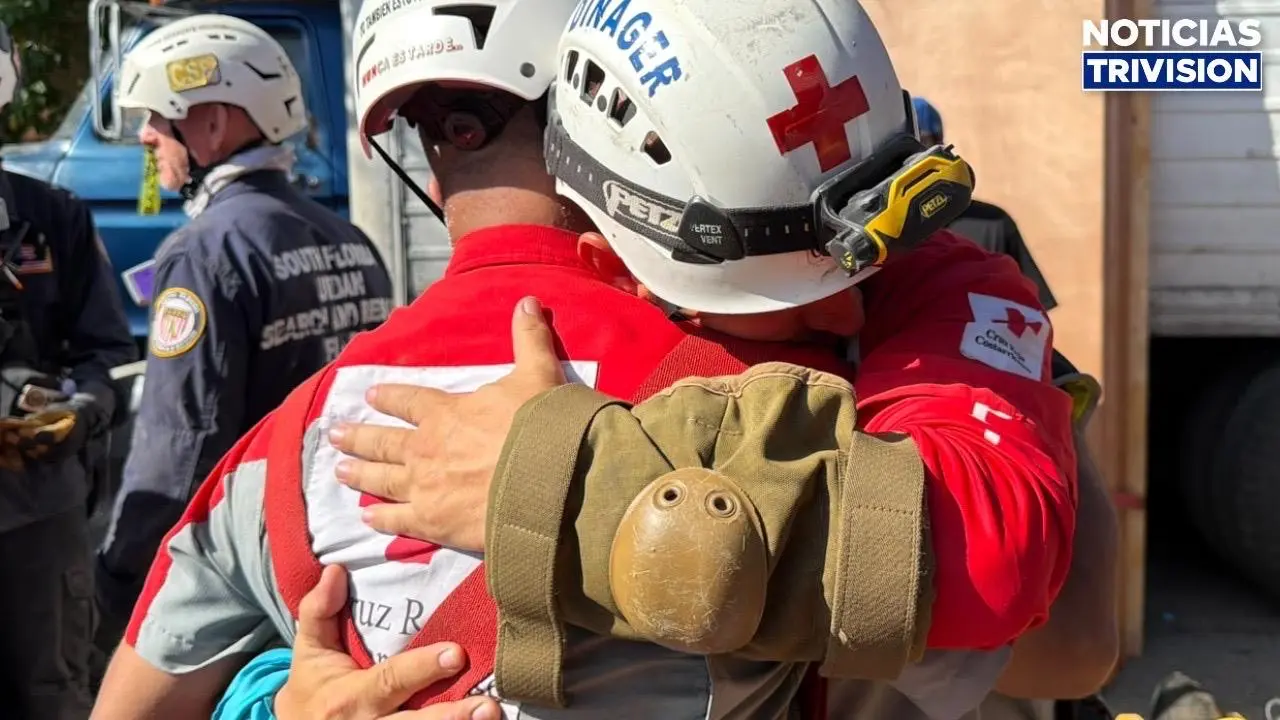 Rescatan con vida a hombre tras más de siete días bajo los escombros en Venezuela