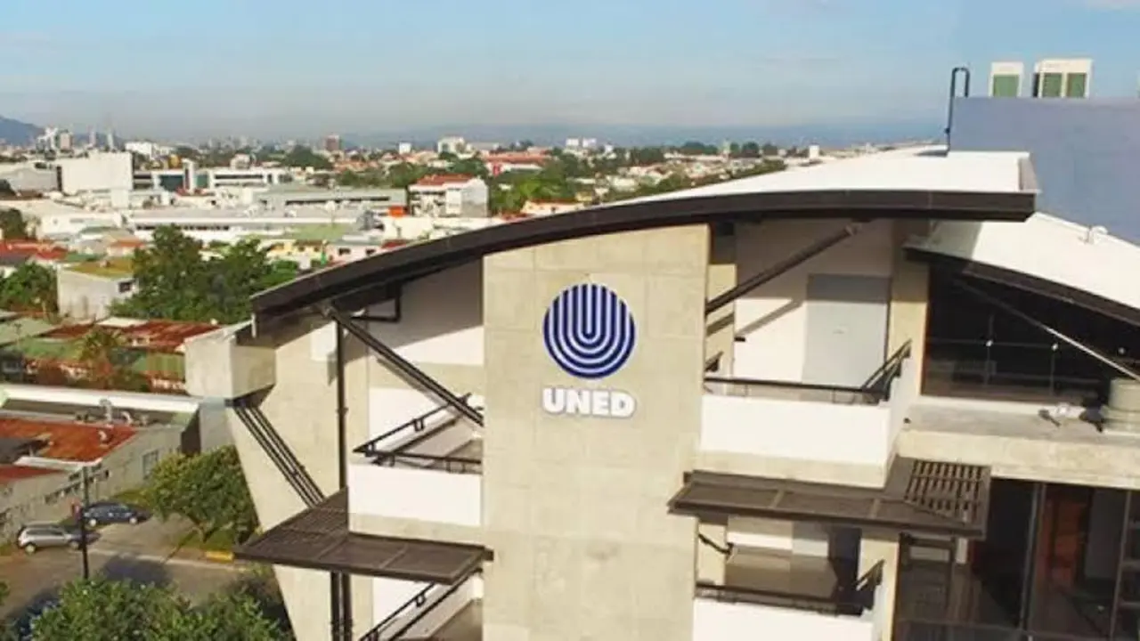 UNED construirá un "Paseo de los Próceres", destacando figuras de educación, ciencia y cultura