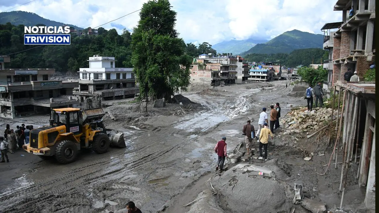 Inundaciones en Nepal y Tíbet dejan 362 muertos y más de 1,400 desaparecidos