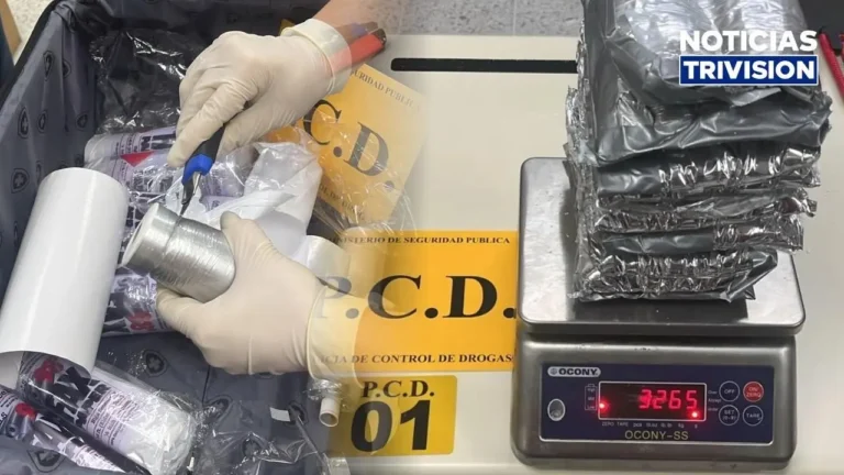 Lituano intentaba viajar con más de tres kilos de cocaína en su equipaje
