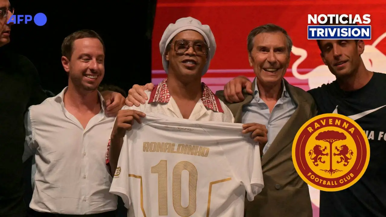 Ronaldinho regresa al fútbol profesional a sus 46 años