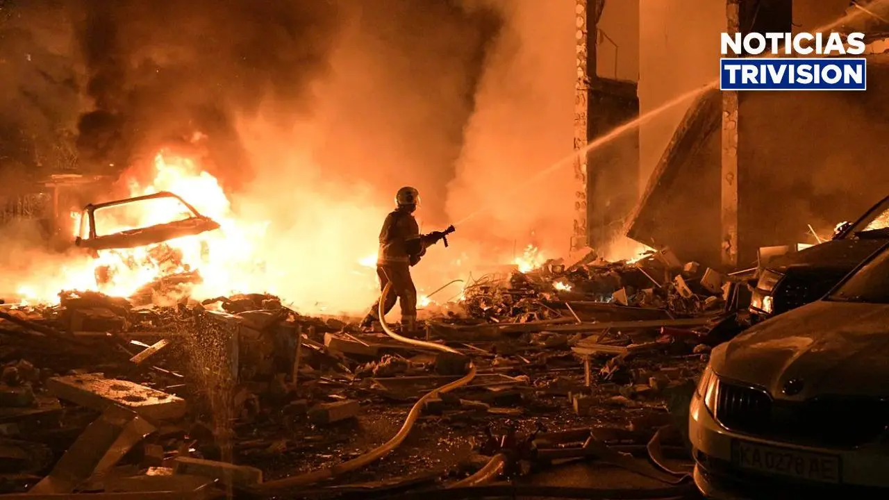 Rusia intensifica ataques contra Kyiv: reportan al menos 16 fallecidos