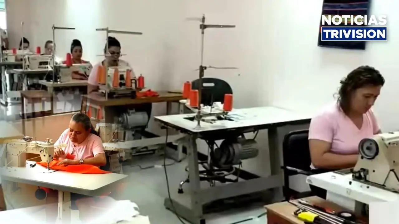 Ya inició la confección de 12,000 uniformes para privados de libertad de máxima seguridad