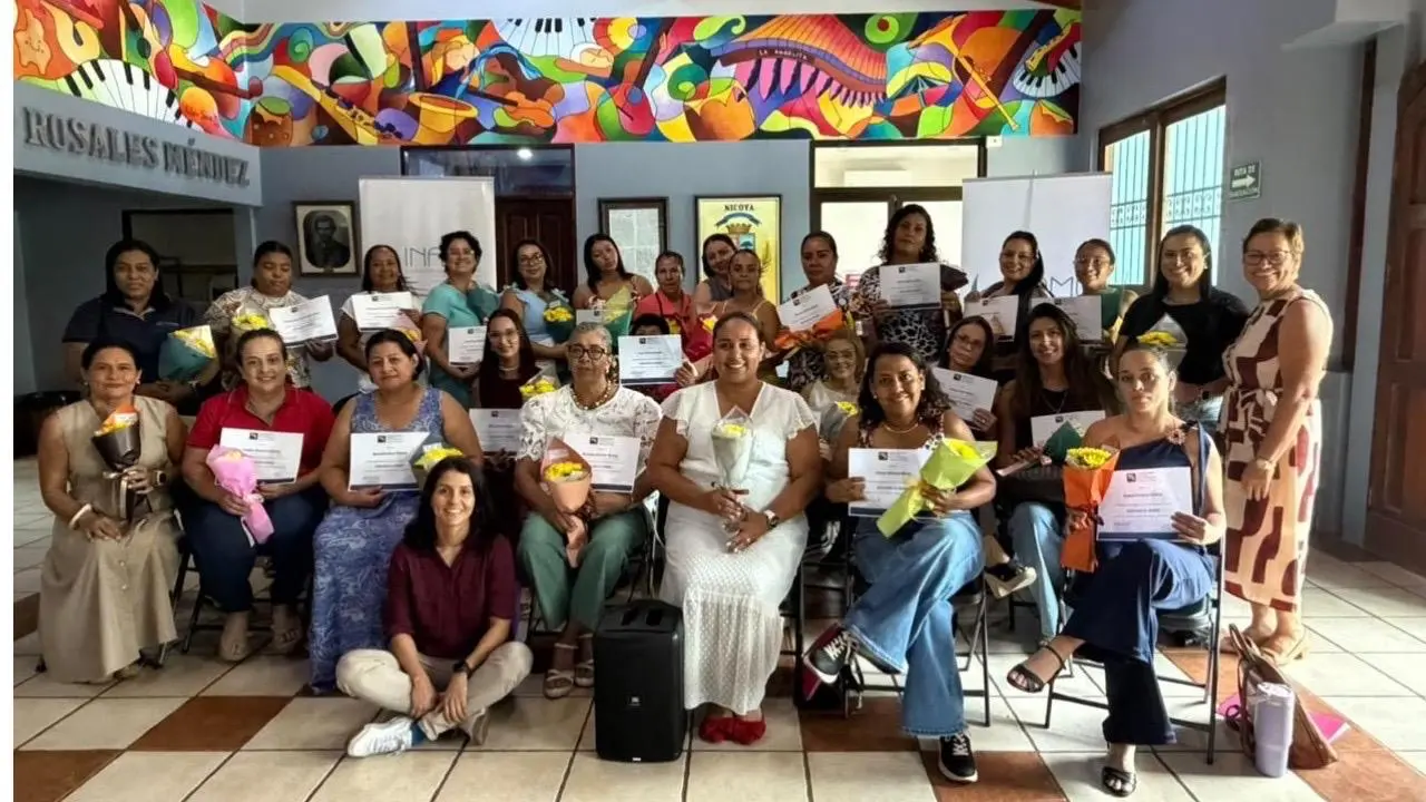 23 nicoyanas concluyeron capacitación para fortalecer sus negocios
