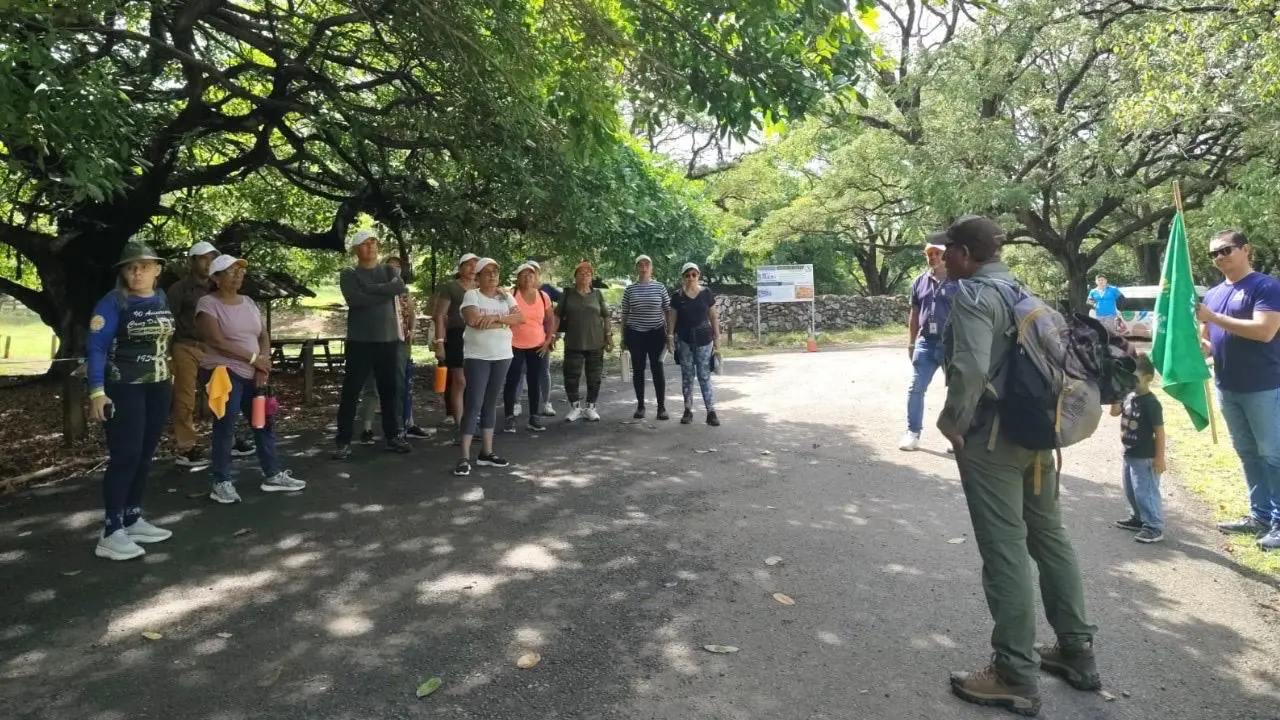 Ticos realizaron recorridos en las siete provincias en el Día Mundial de Turismo