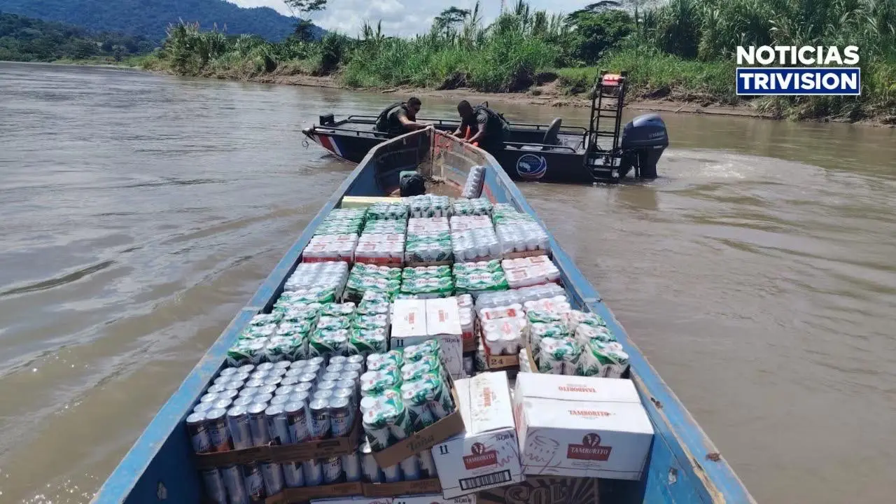 Abandonan lancha con casi 3.000 botellas de licor en río Sixaola