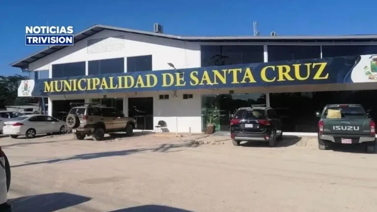 Alcalde de Santa Cruz, su hijo y varios funcionarios bajo investigación