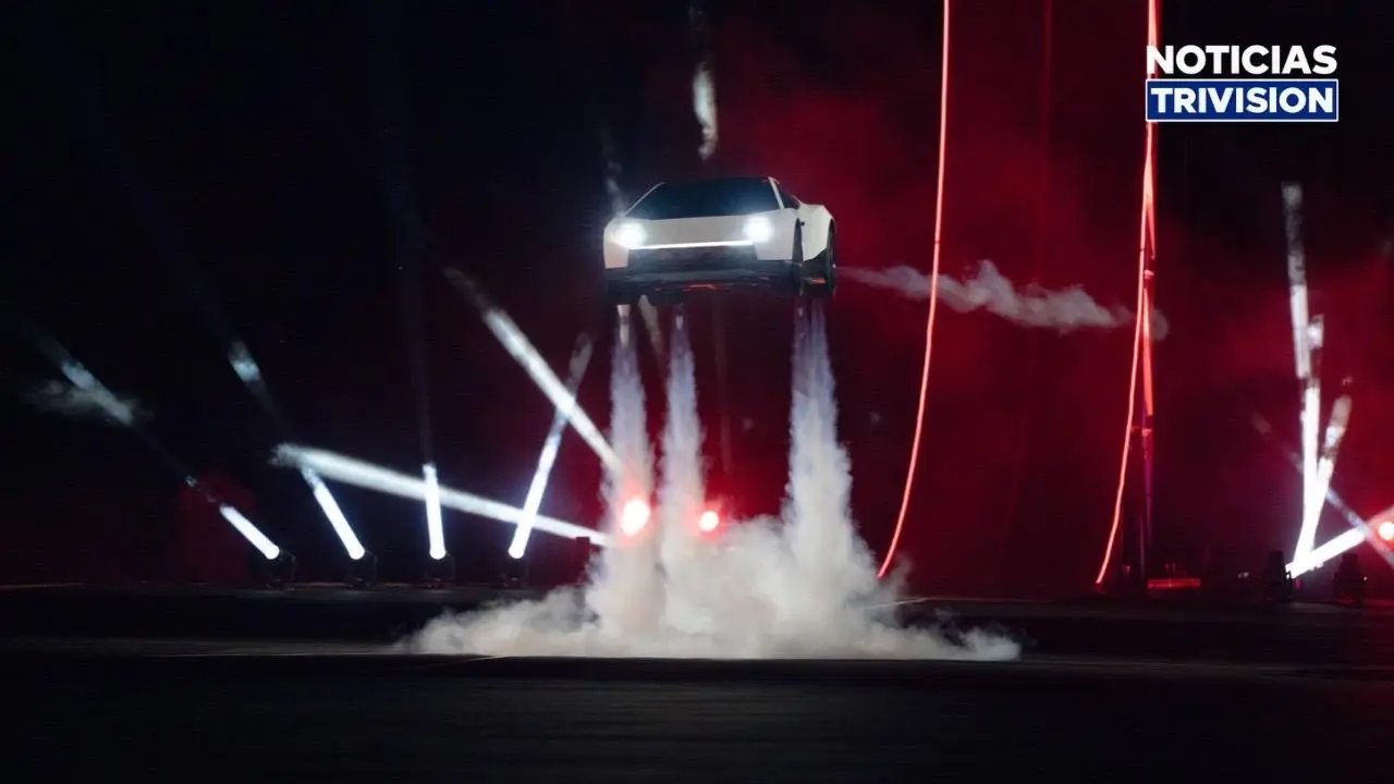 ¡De la ciencia ficción a la realidad! Tesla presenta un automóvil que promete volar