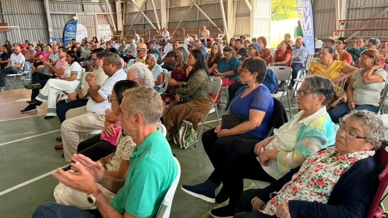 Hospital de Puntarenas acerca servicios a adultos mayores
