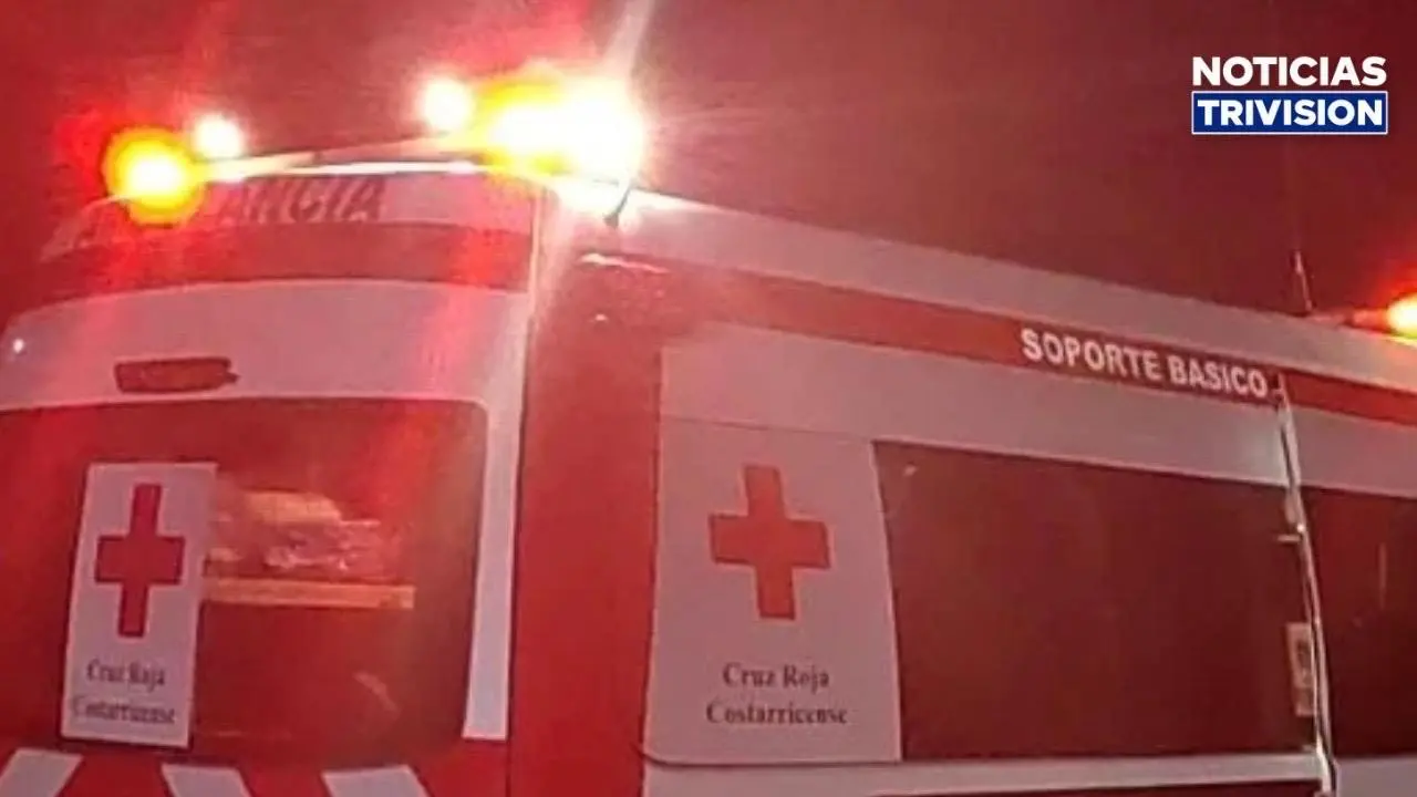 Rescatan a tres personas que estaban desaparecidas en Pico Blanco, Escazú